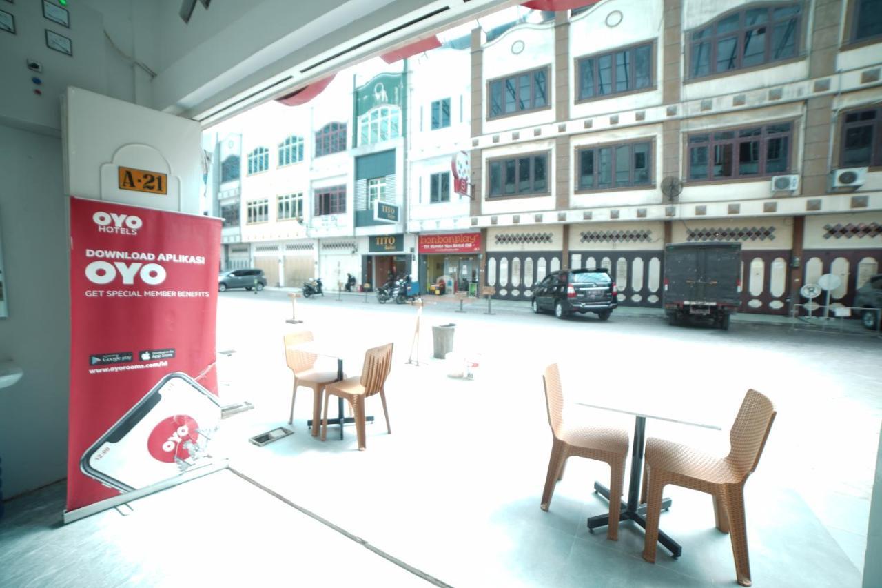 Oyo 90830 Multatuli Guest House Medan Exterior foto